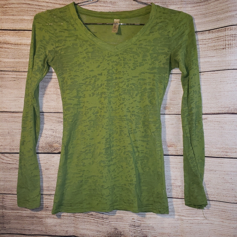 ✅️🦄 👕Green long sleeve ritual shirt size